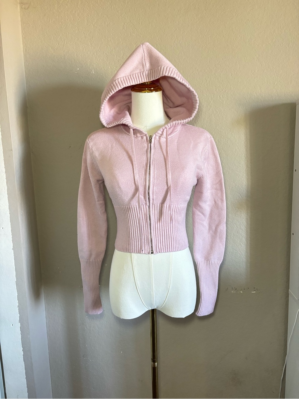 Women's Cropped Knit Hoodie & Wide-Leg Pants Set - Light Pink - Picture 2 of 4